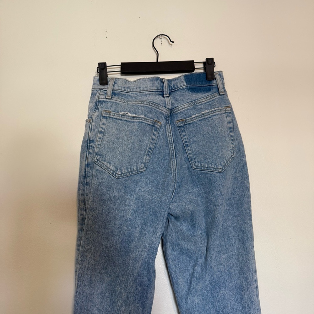 Abercrombie & Fitch High-Rise Light Blue Jeans - Picture 5 of 6